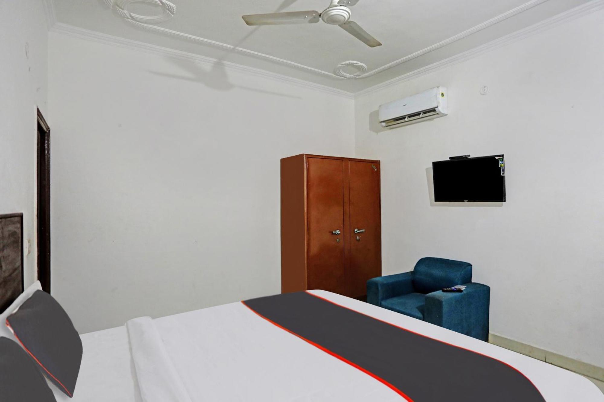 Collection O Mayank Guest House Near Iskcon Temple Noida Kalkaji Devi Luaran gambar