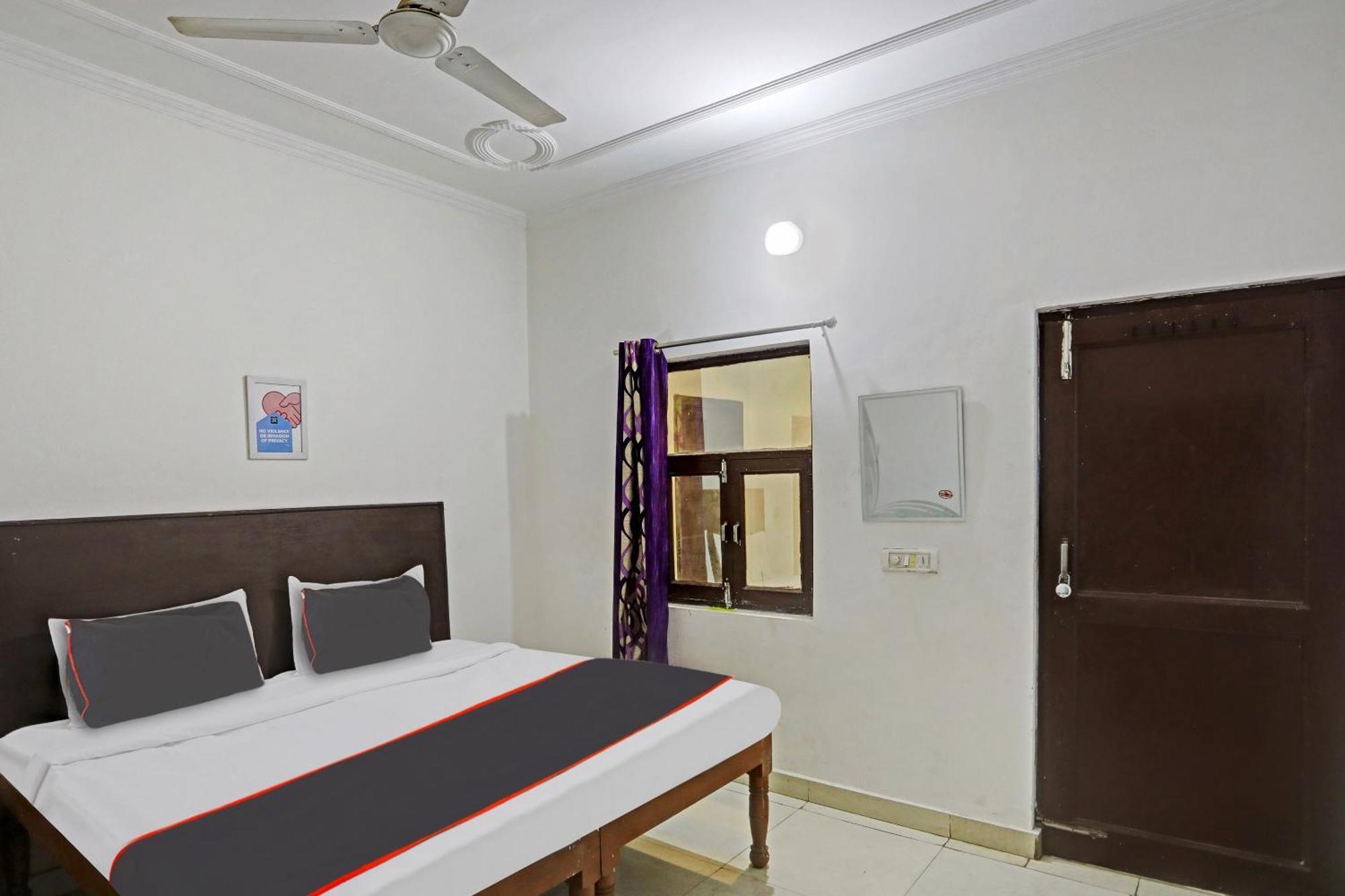 Collection O Mayank Guest House Near Iskcon Temple Noida Kalkaji Devi Luaran gambar