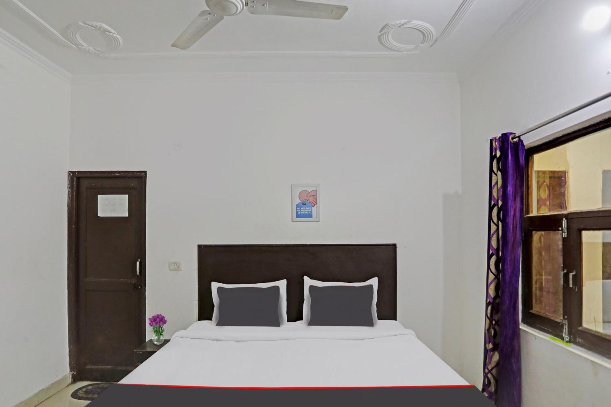 Collection O Mayank Guest House Near Iskcon Temple Noida Kalkaji Devi Luaran gambar